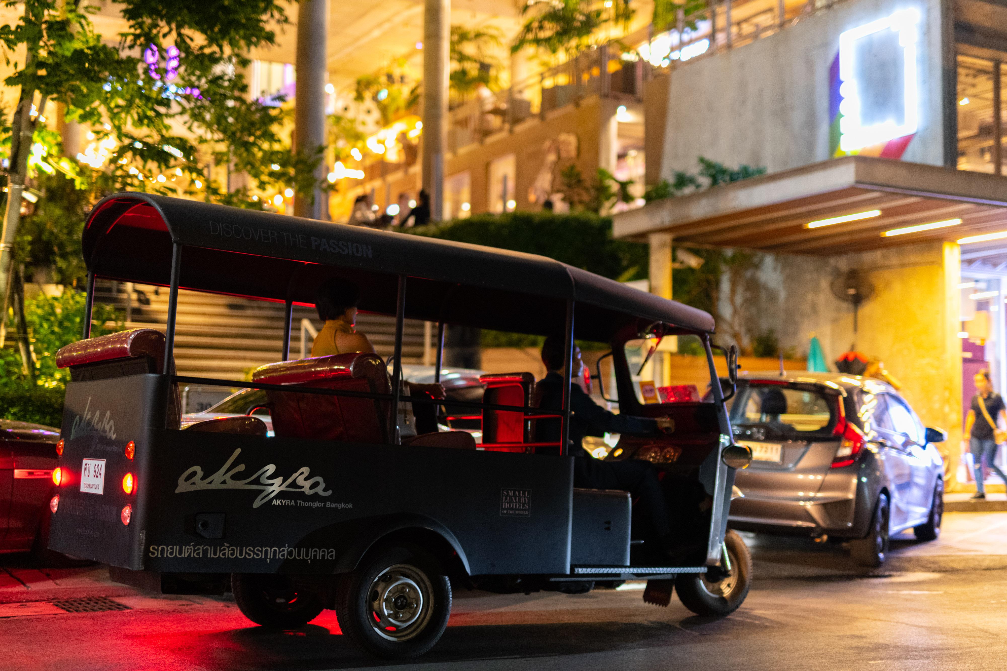 Muu Bangkok, Small Luxury Hotels Of The World Exterior photo